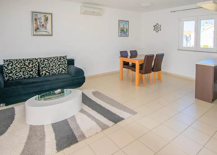 Etera Sveti Filip i Jakov