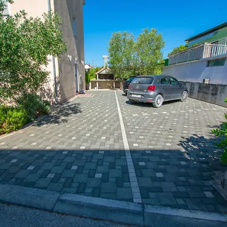 Etera Apartment *